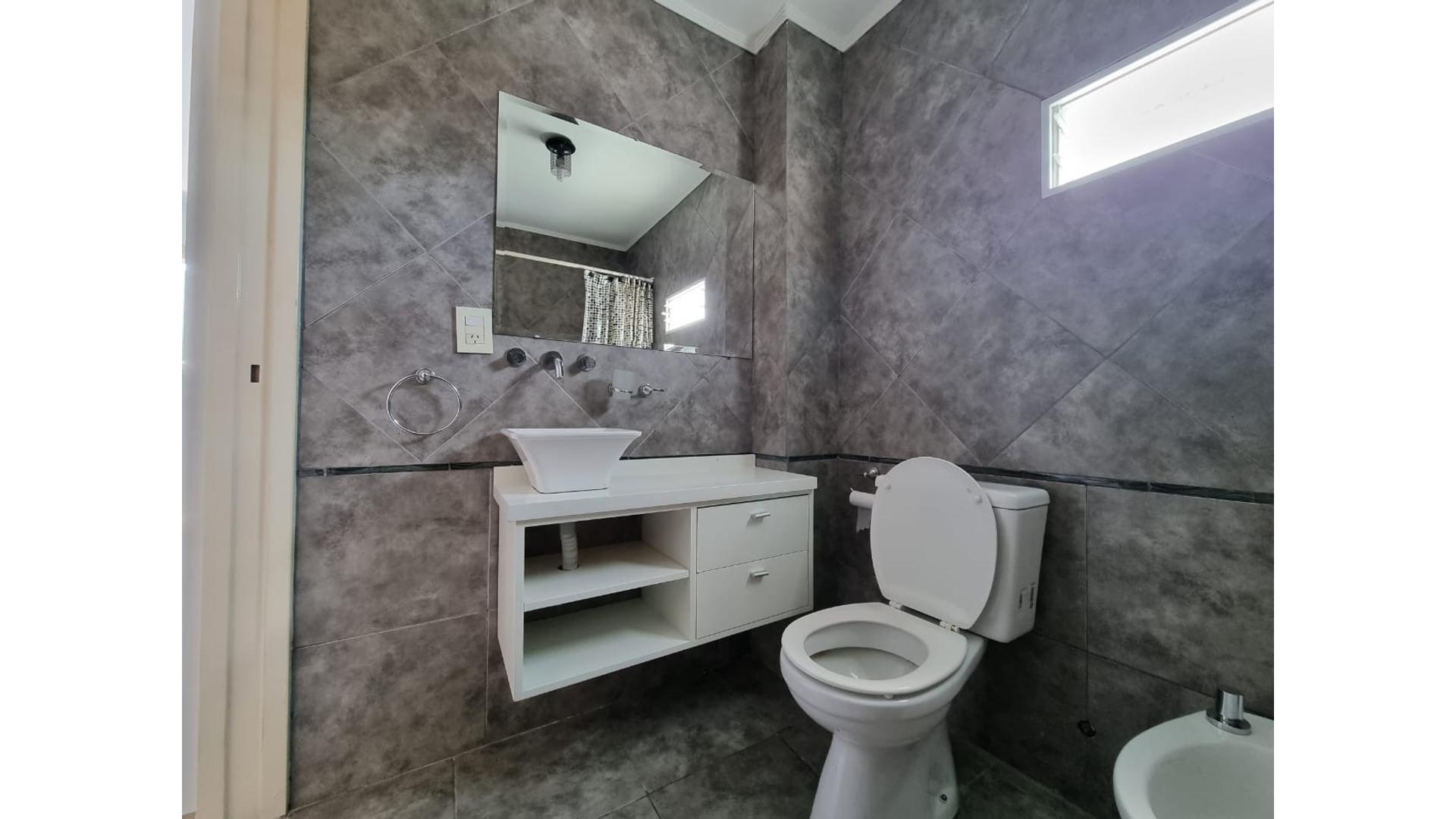 VENTA , EXCELENTE DEPARTAMENTO DOS AMBIENTES, CHILAVERT