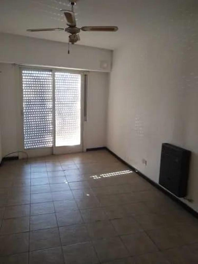 Departamento de 2 ambientes en Ramos Mejia