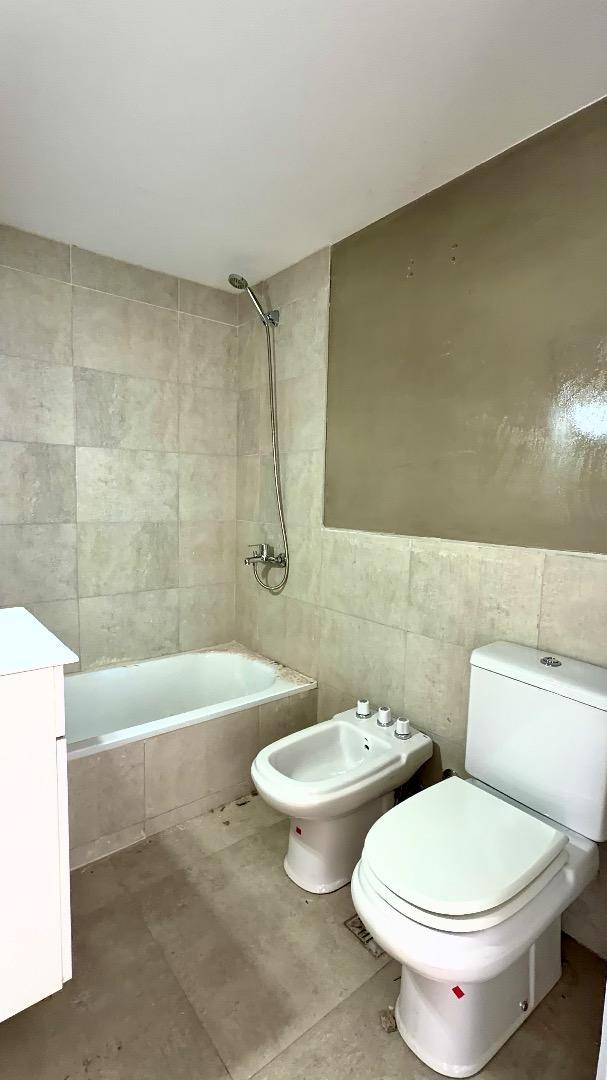 Departamento en Venta en Área Centro Oeste, USD 124.500