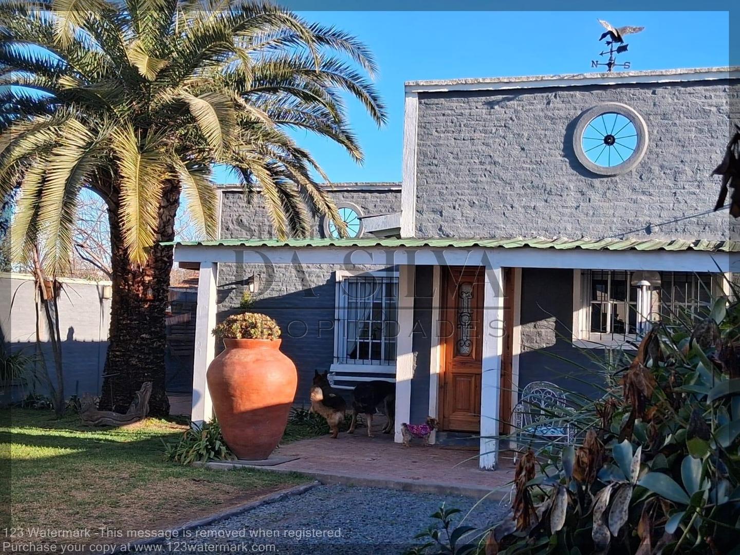 Casa en Venta con 1 cochera