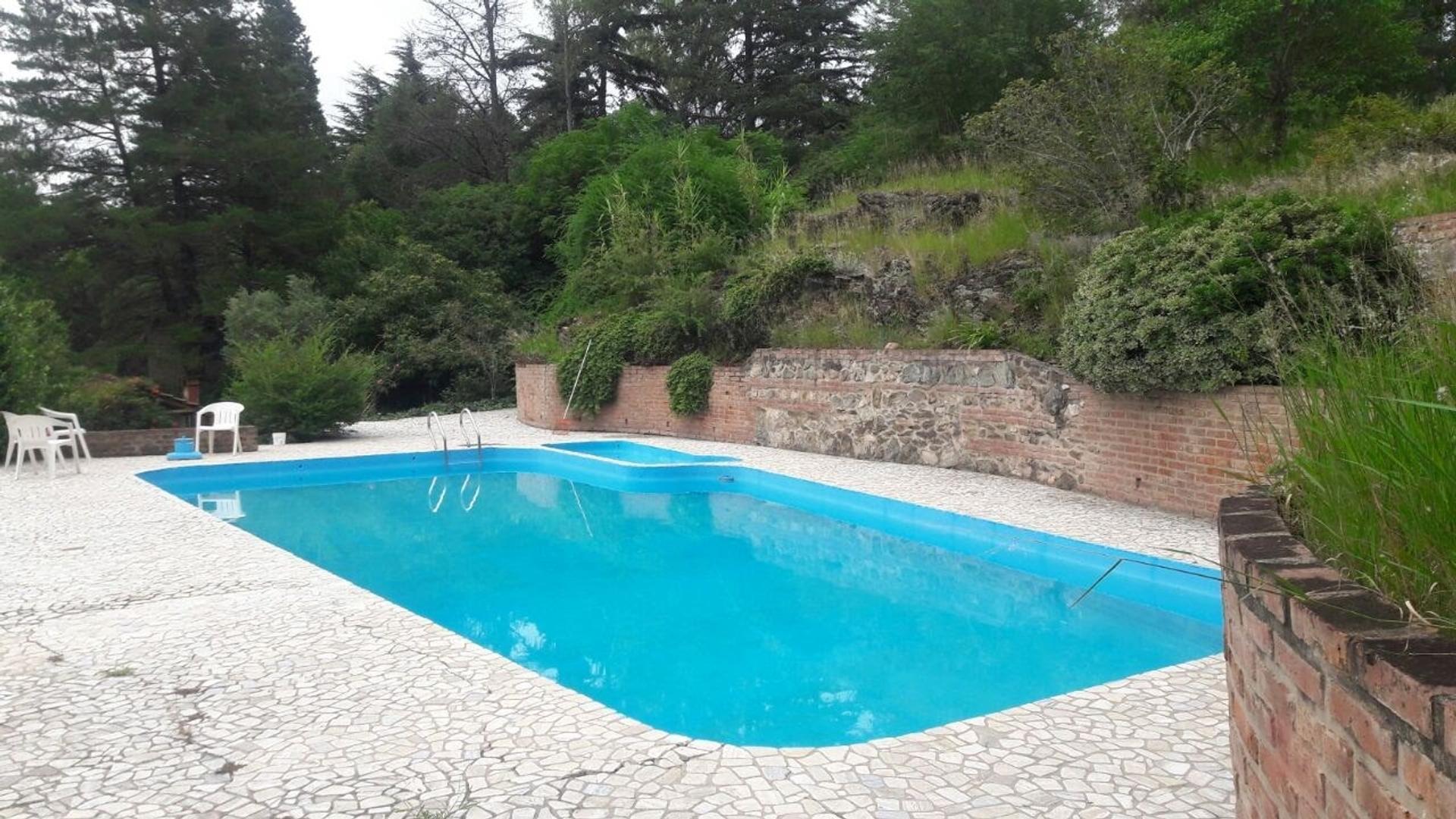 Vendo casa con pileta , Costa Azul , Carlos Paz