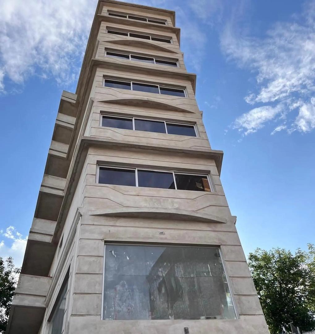 Departamento de 3 ambientes  en ALQUILER en Parque Patricios