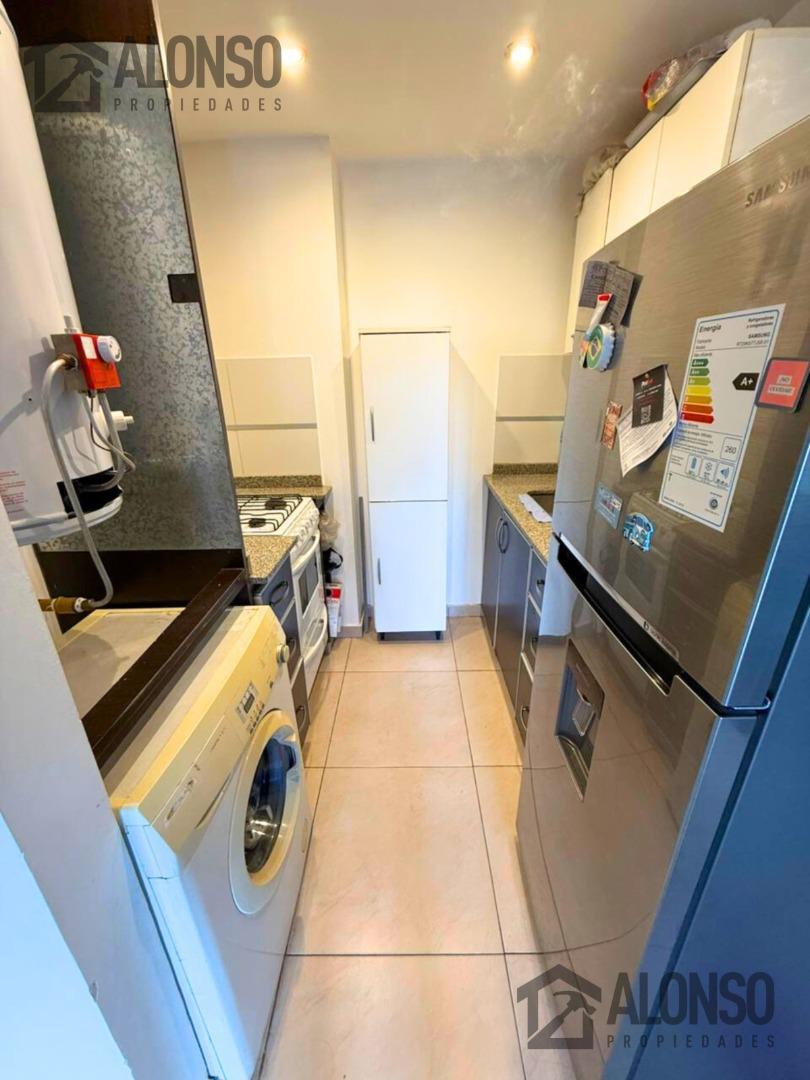 Monoambiente con Amplio Balcón en Venta en Lanús