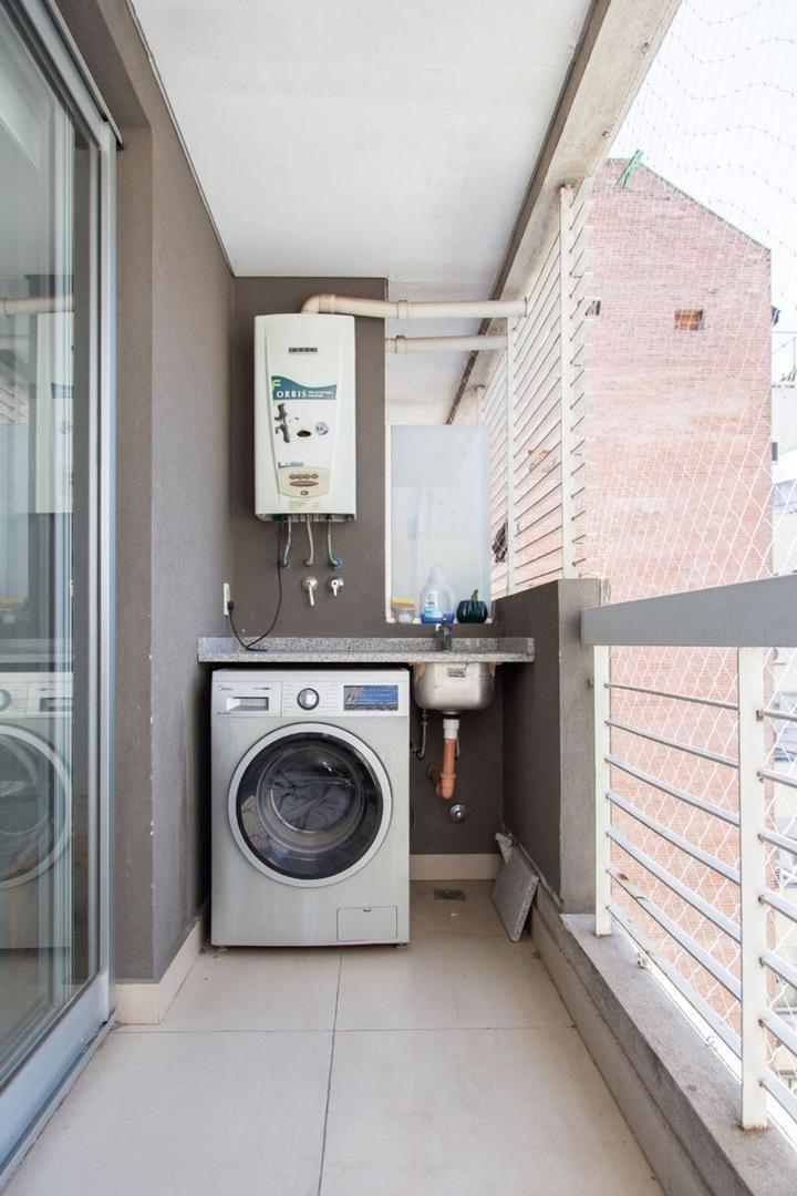 Avenida Luis María Campos 600