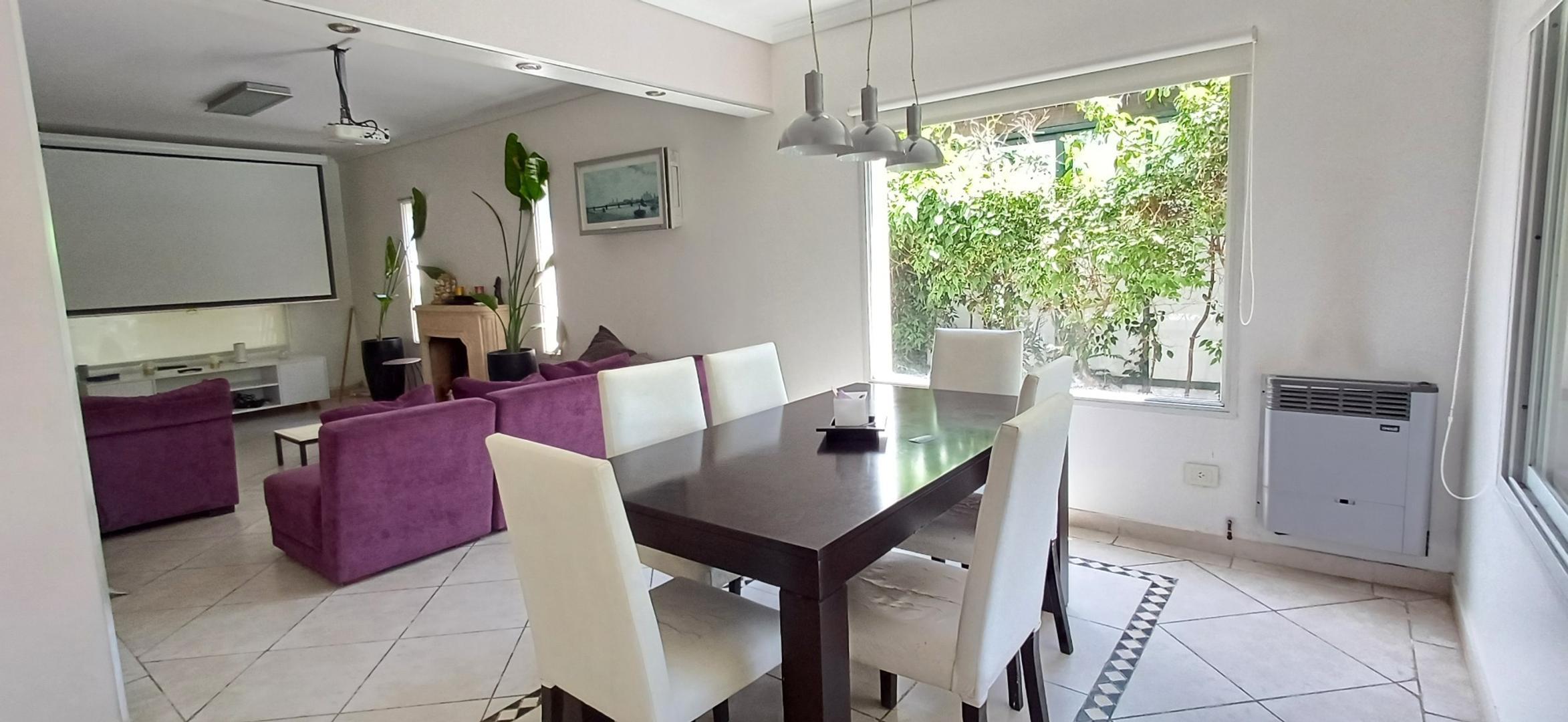 Casa 5 ambientes con 3 baños