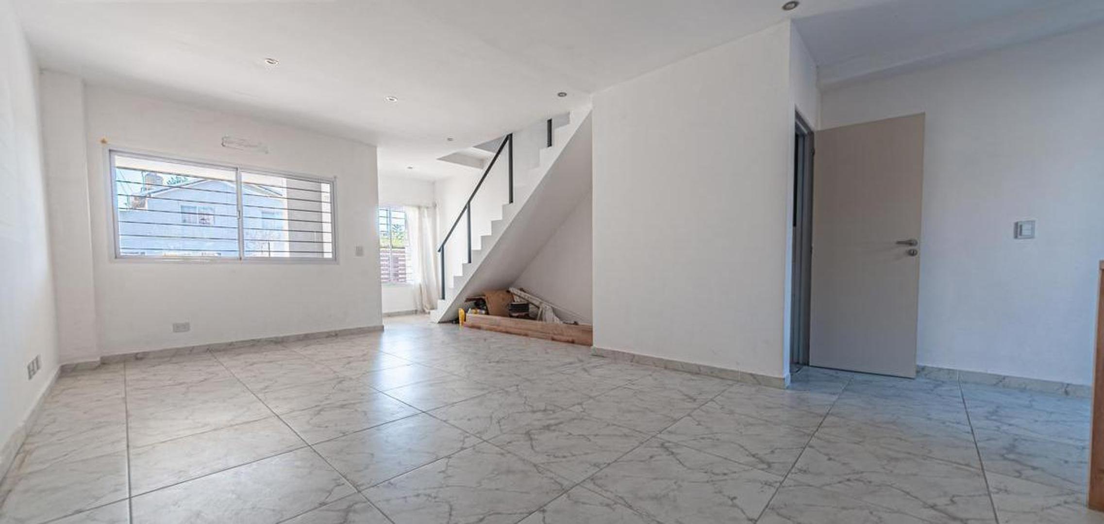 Departamento en Venta con 2 cocheras