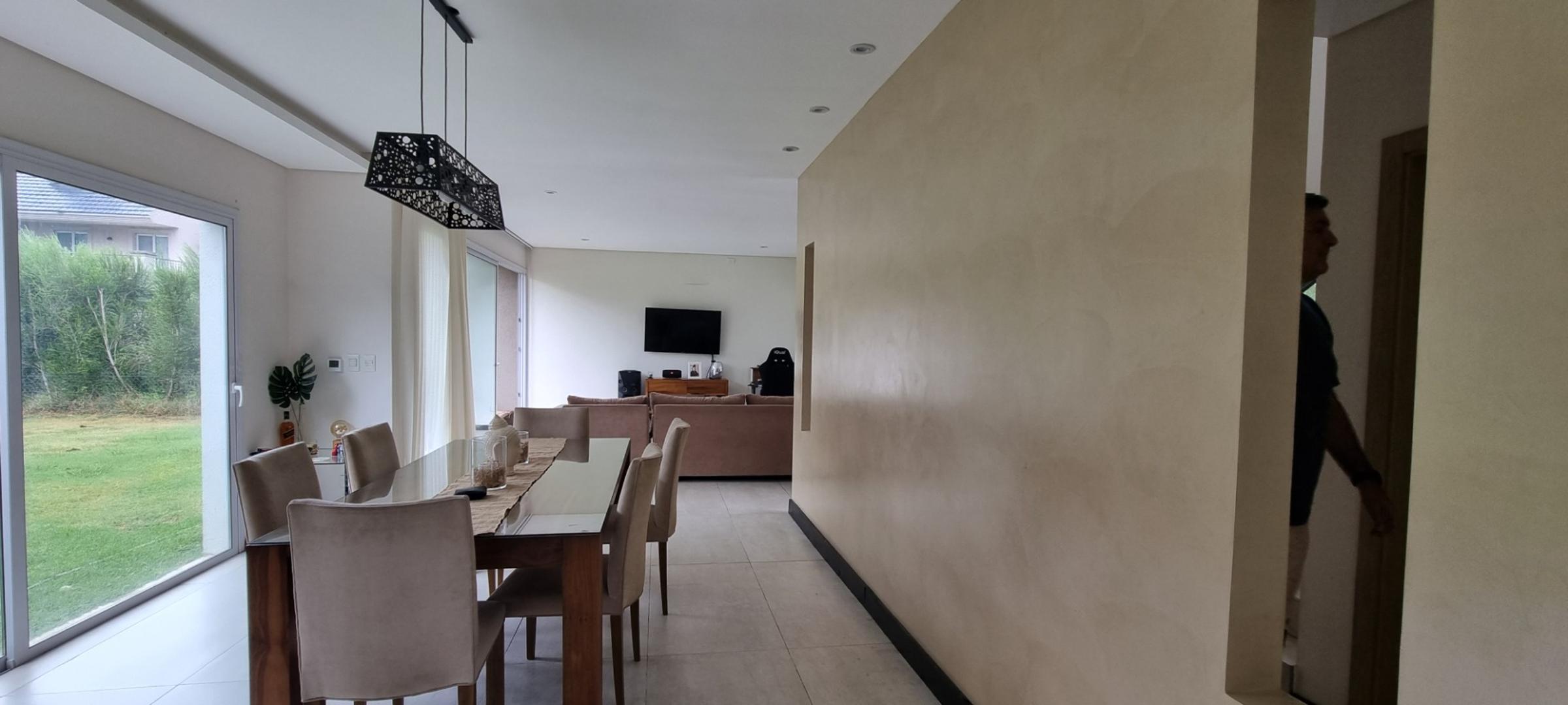 Casa en Venta en Weston, USD 400.000