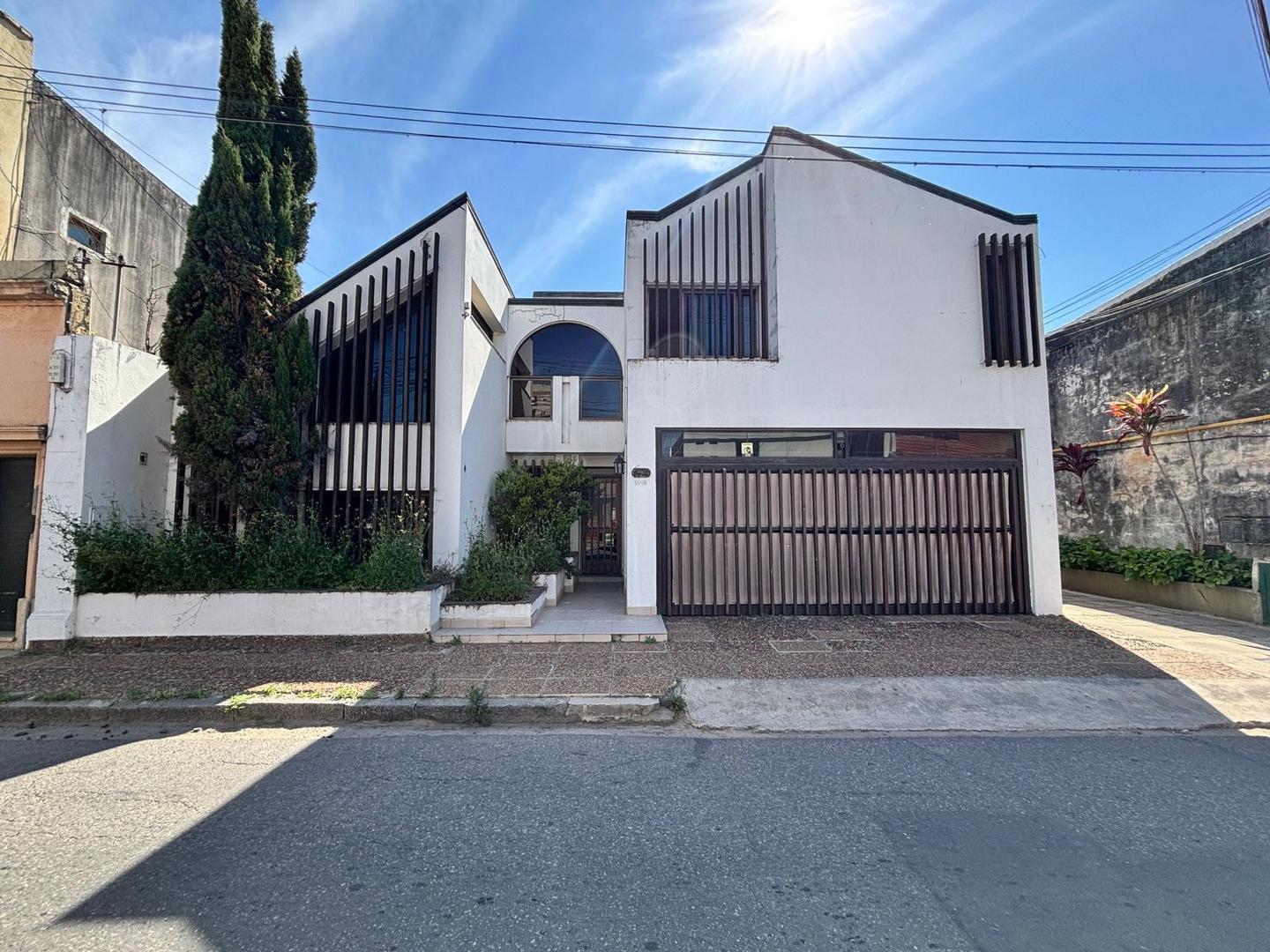 Casa de categoría en venta barrio sur- Santa Fe