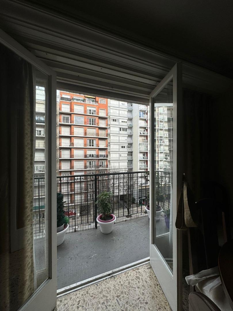 VENTA DEPARTAMENTO 3 AMBIENTES CON DEPENDENCIA - BALCÓN