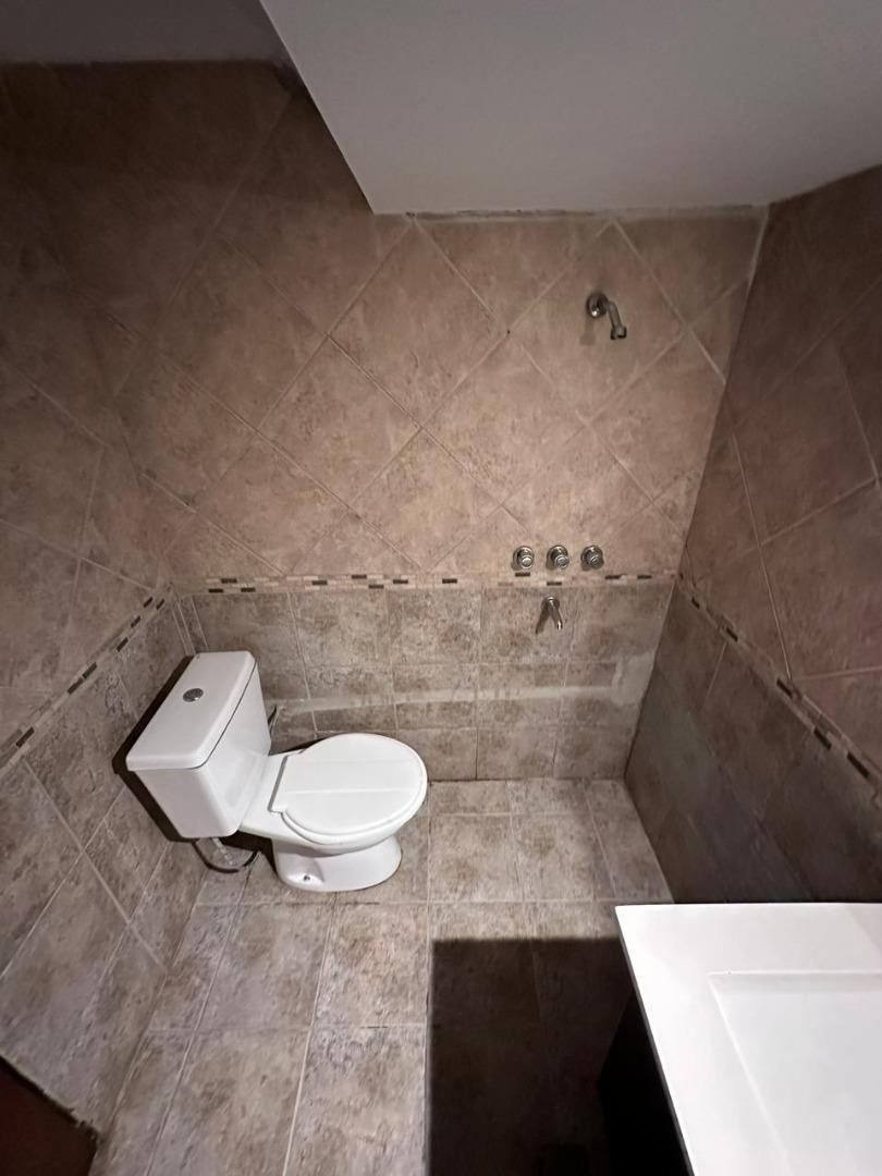 Depto Tipo Casa en Venta con 1 cocheras