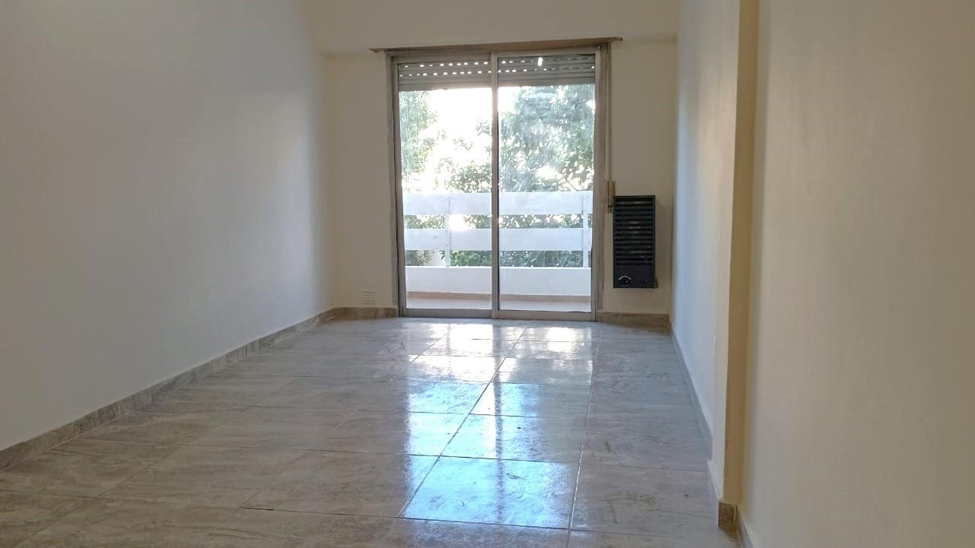 Departamento en Alquiler en Banfield, $ 500.000
