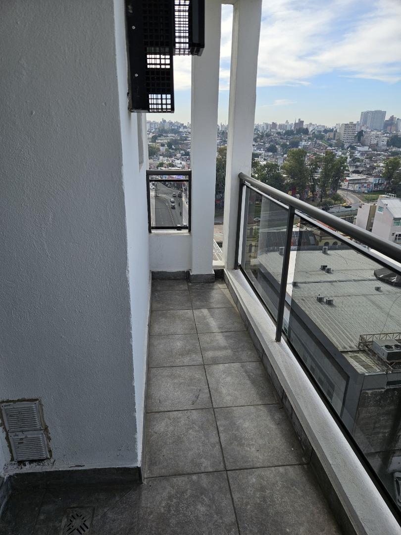 Nicolas Avellaneda 400, Piso 12