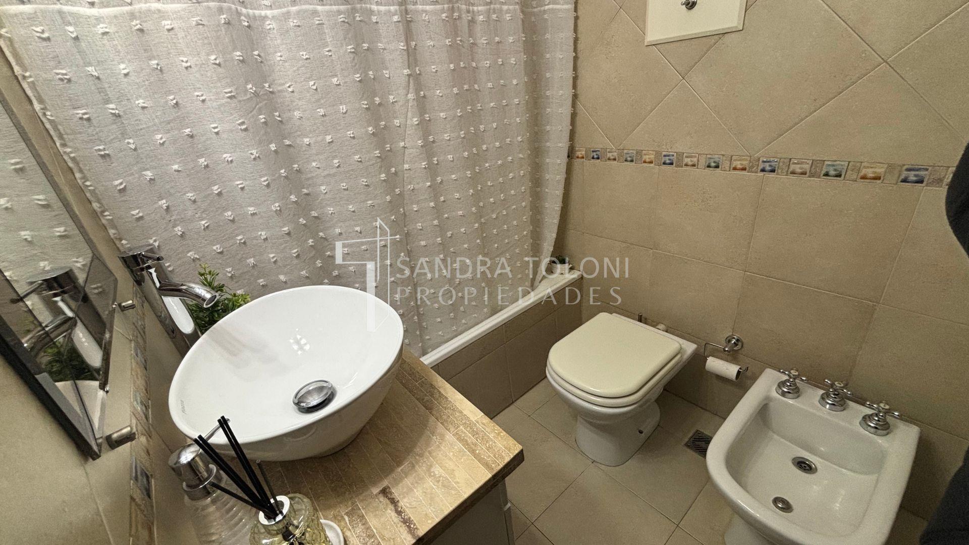 Departamento 3 ambientes con 1 baño