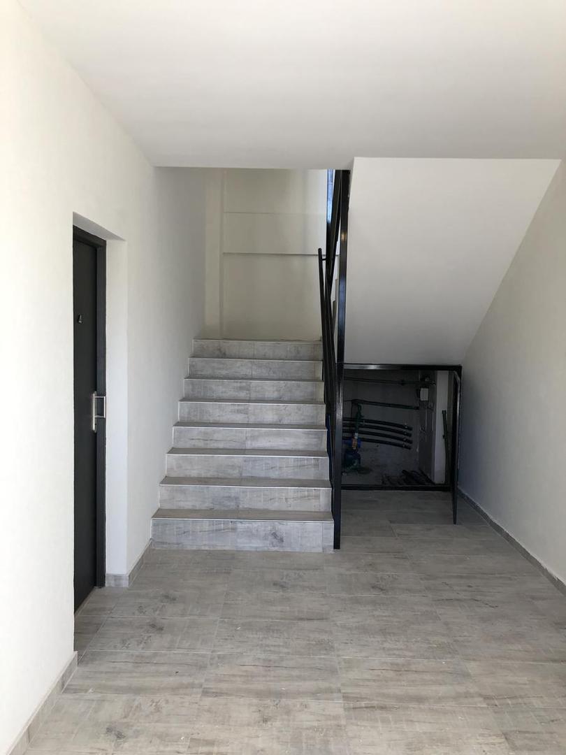 Monoambiente en venta con renta – Villa Morra, Pilar – balcón