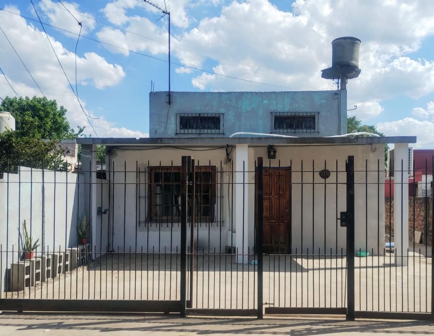 CASA 3 AMBIENTES EN LIBERTAD