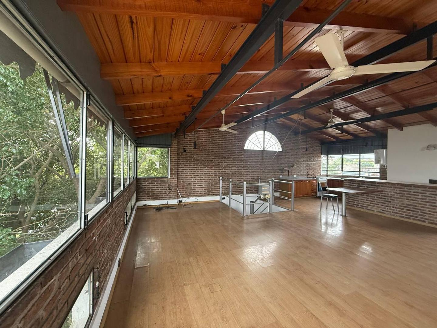 Casa 4 ambientes con 1 baño