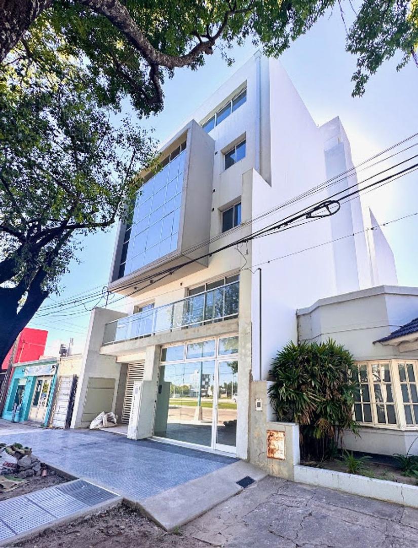 Boulevard Hipólito Irigoyen 1000