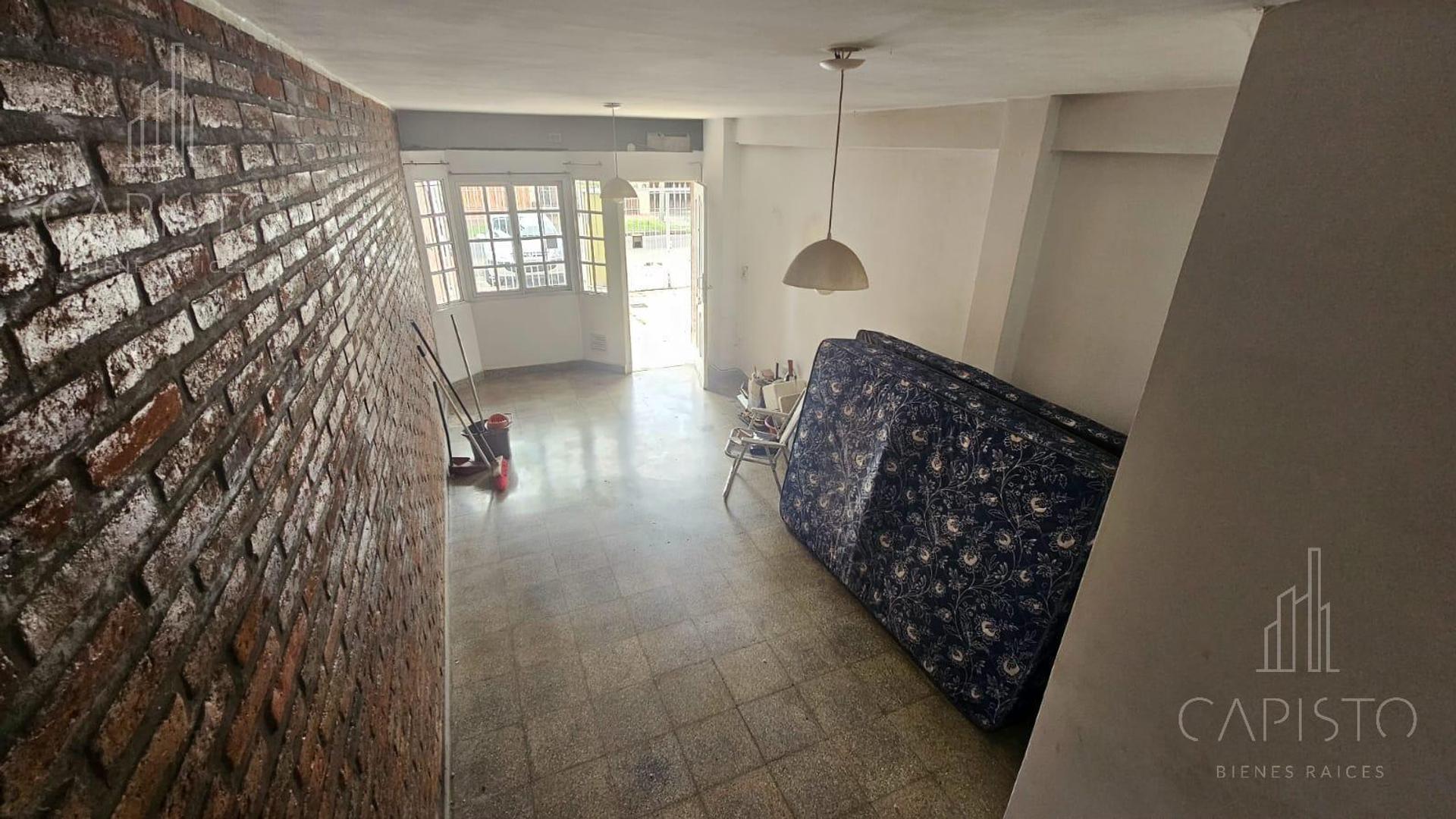 PH en 4 ambientes cochera, quincho y patio en Villa Ballester 3 cuartos.