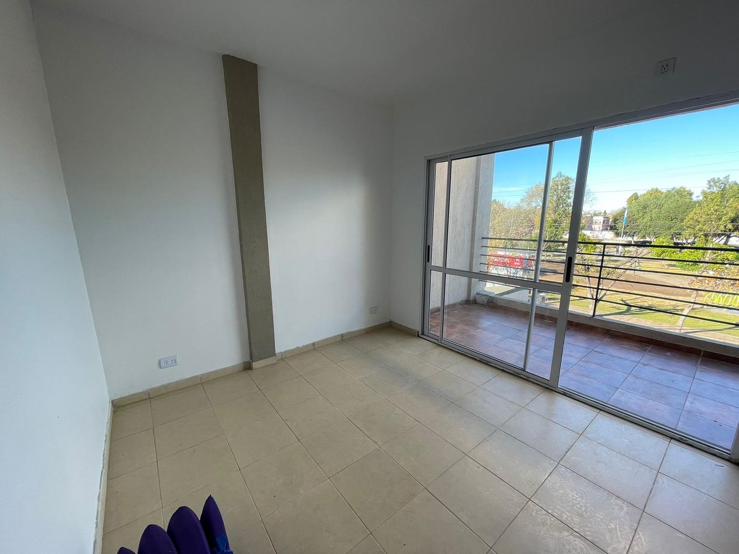 Casa 2 ambientes con 2 baños