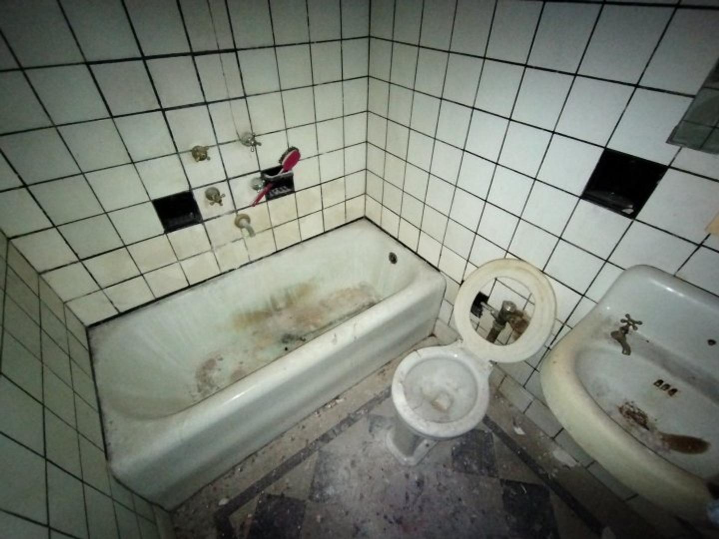 Leguizamon 1221 , Piso No definido