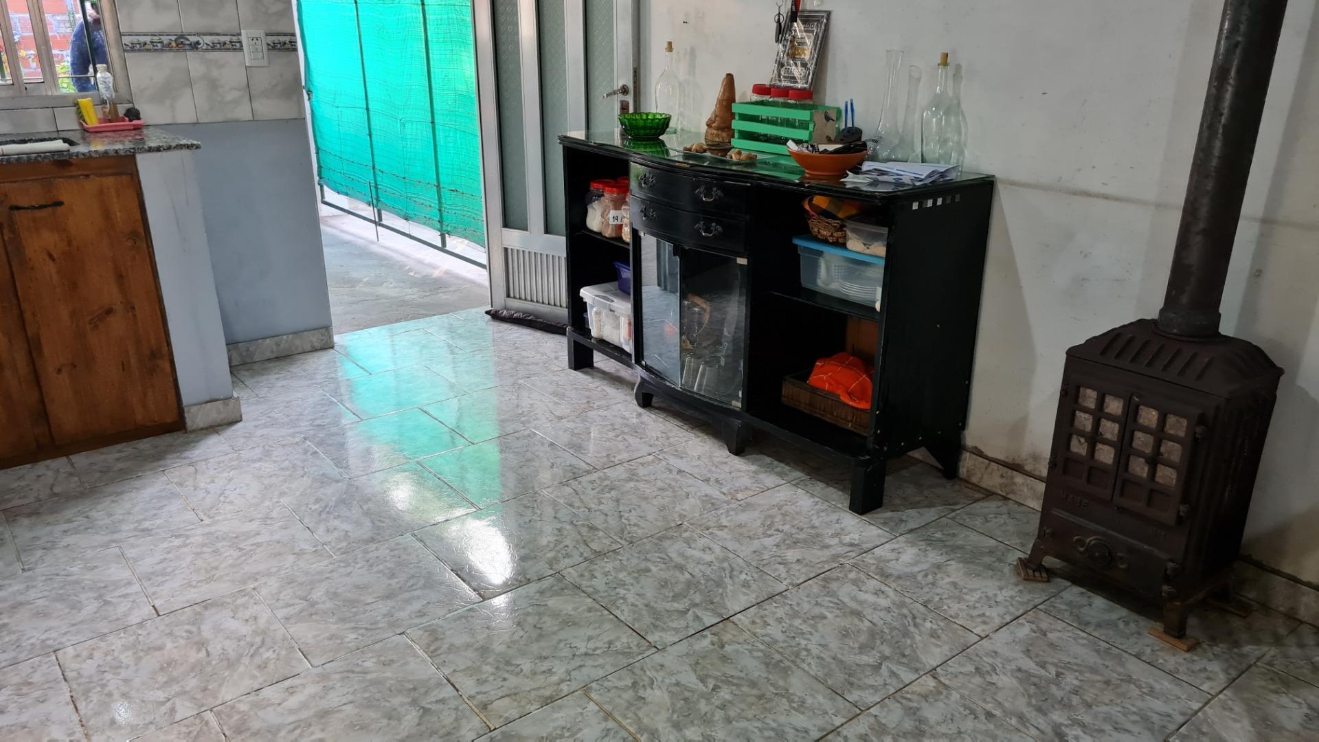 VENTA CASA 3 amb. c/DPTO 2 amb. en ALEJANDRO KORN