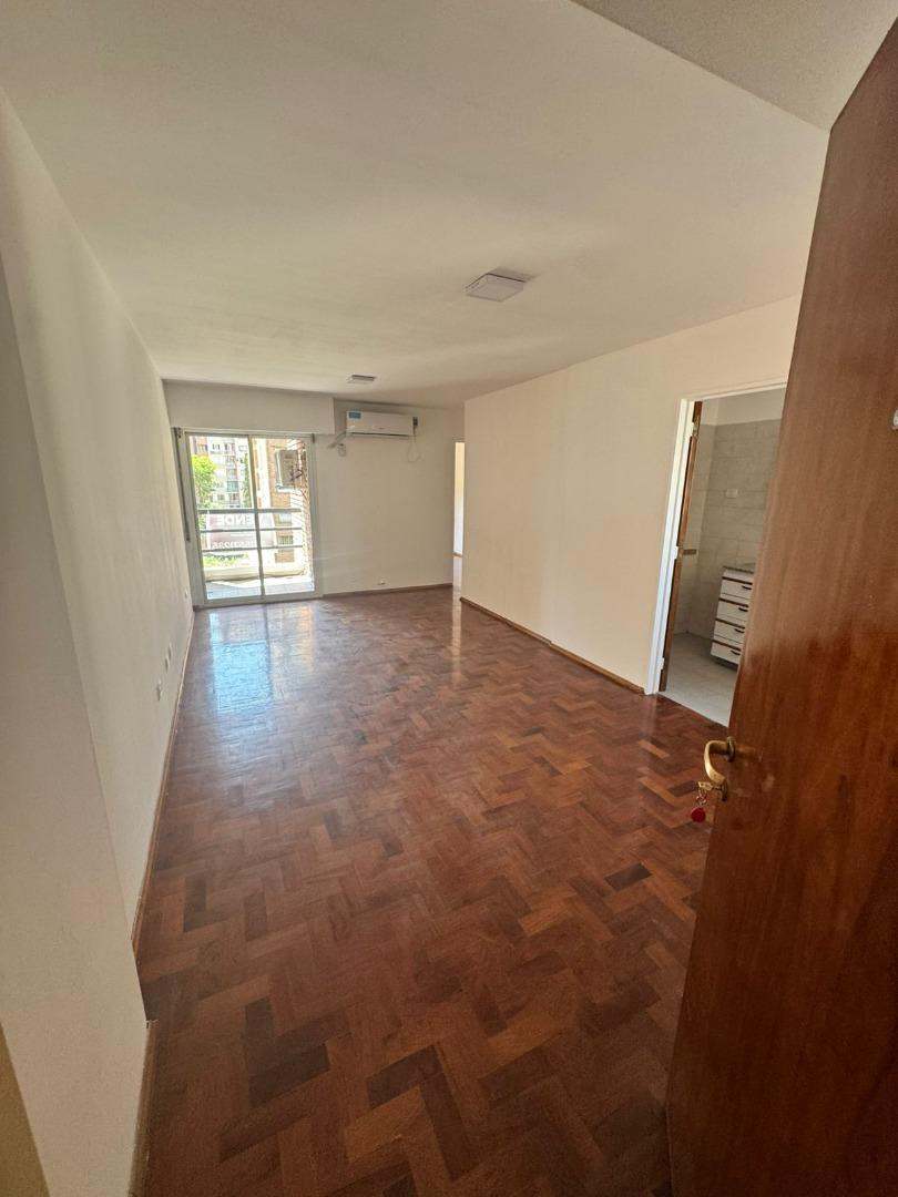 Chacabuco 500, Piso 5