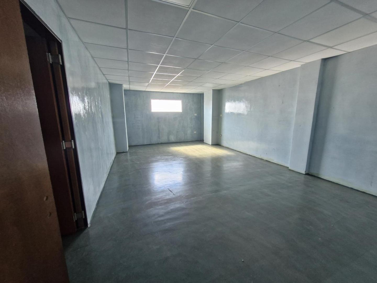 Oficina en Alquiler al Oeste