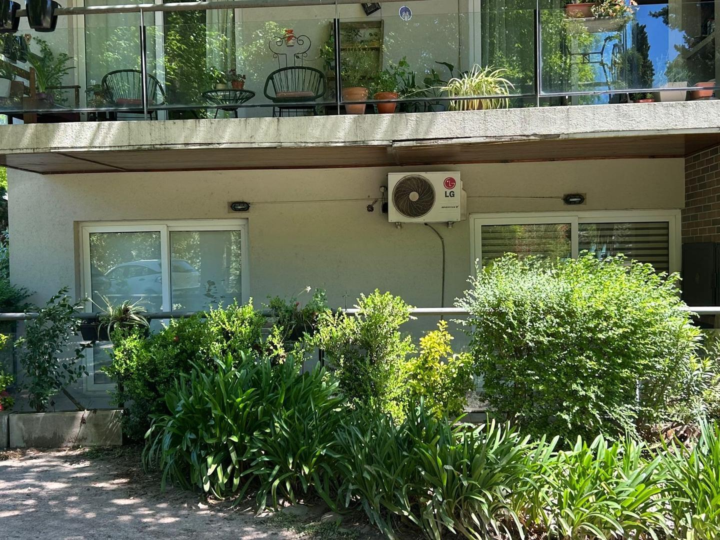 Departamento en Alquiler con 2 cocheras