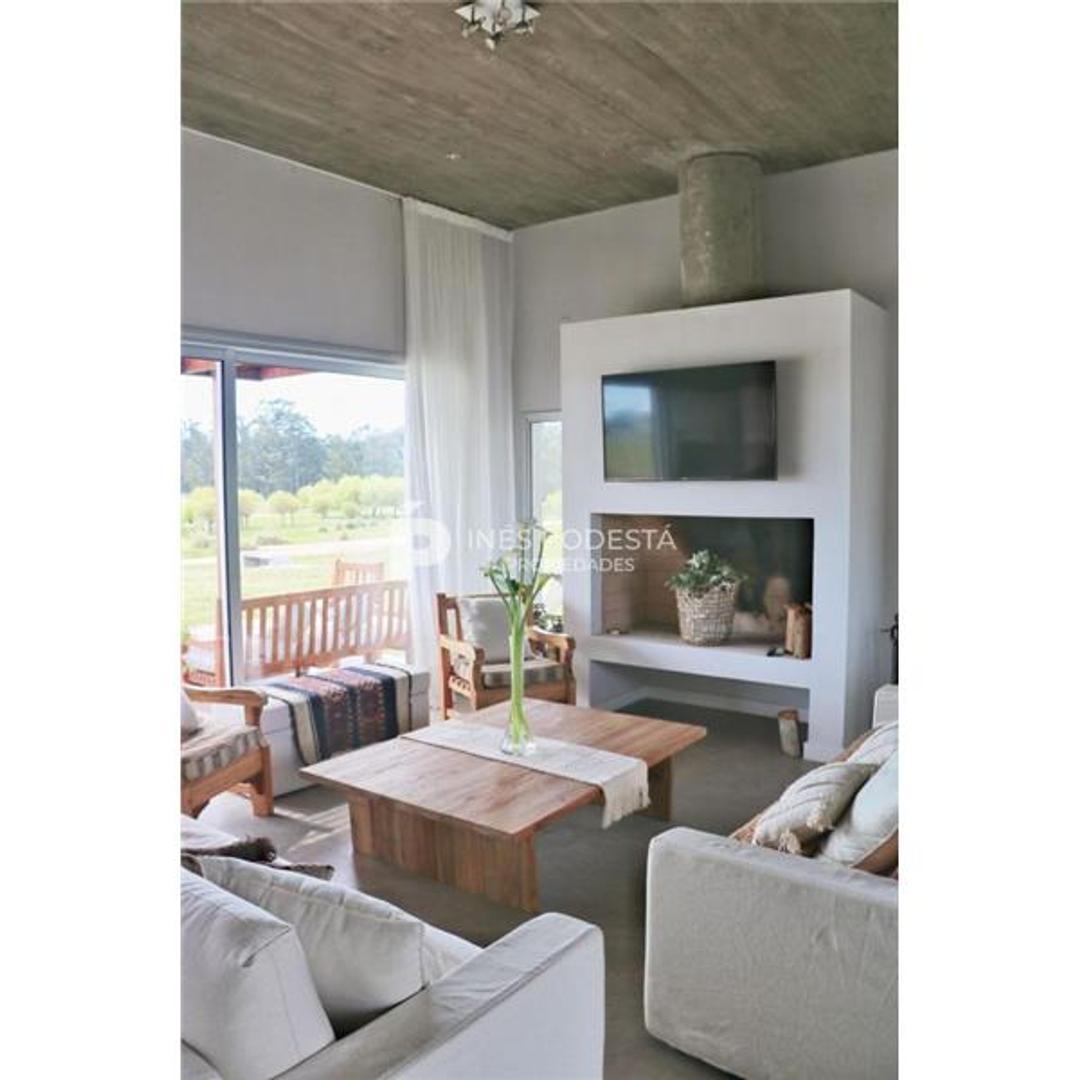 Casa en Alquiler de 4 dormitorios