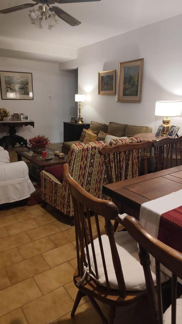 Depto Tipo Casa en Venta con 1 cocheras