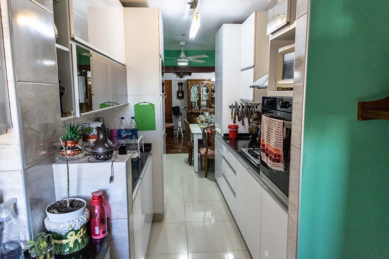 Departamento 4 ambientes con 2 baños