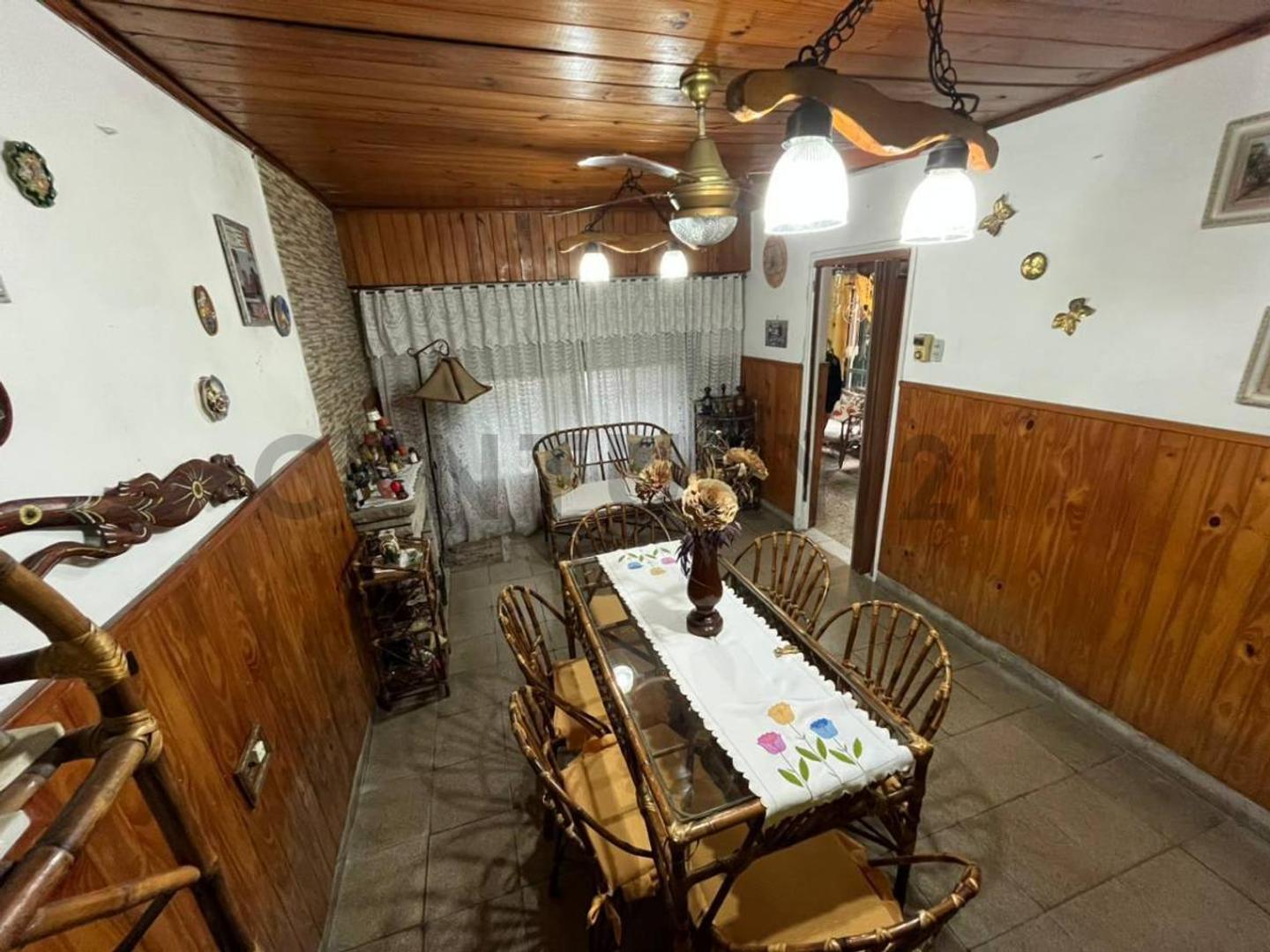 Casa 3 ambientes con 1 baño