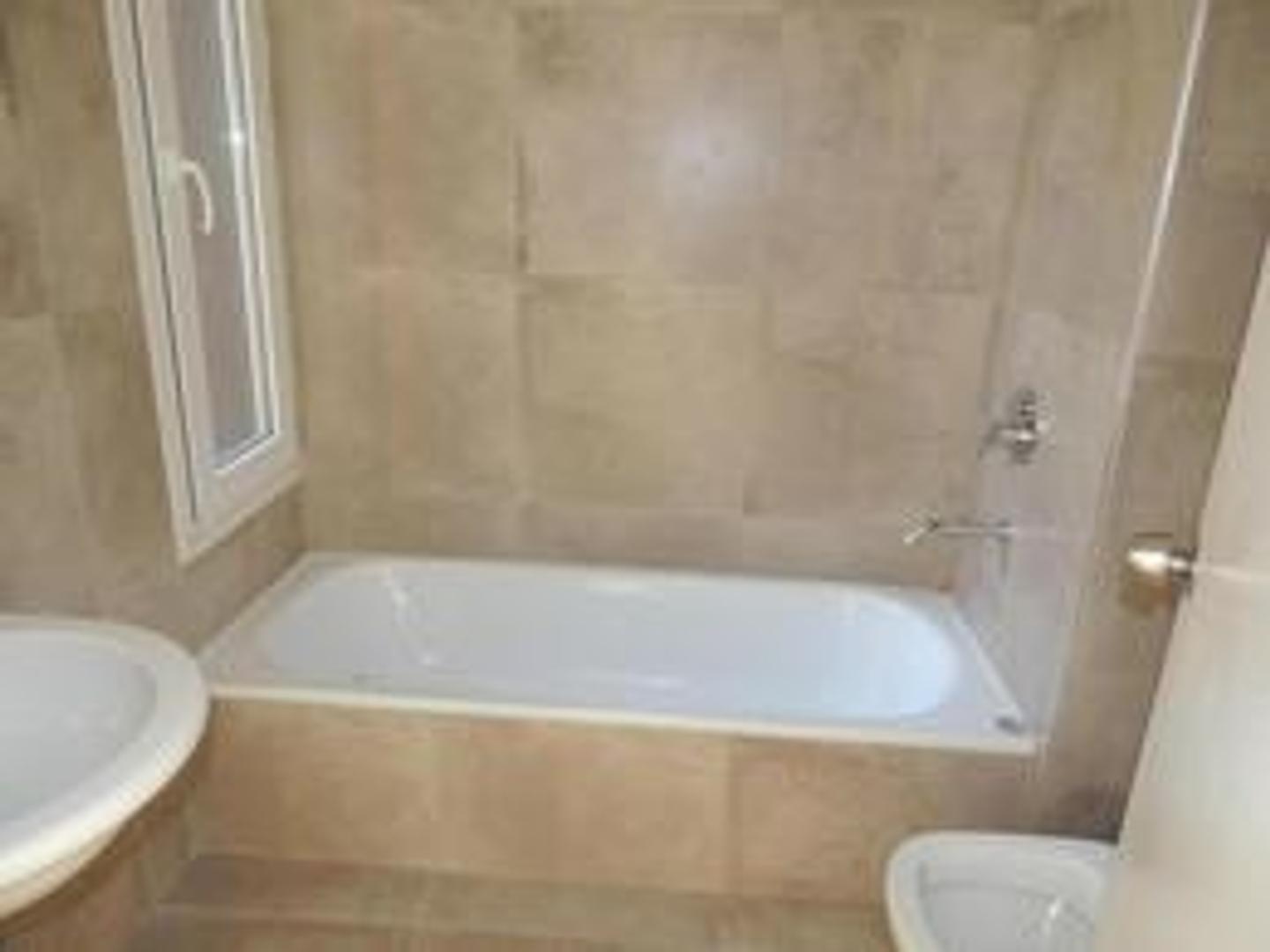 Aristobulos Del Valle 5100