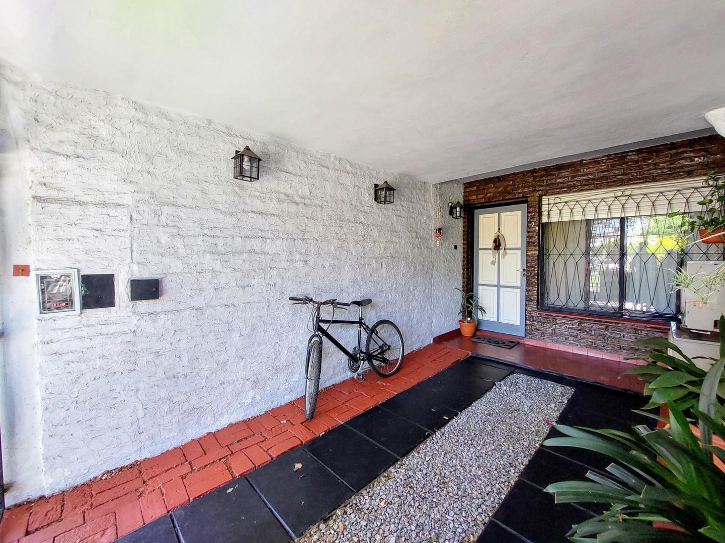 Depto Tipo Casa en Venta de 3 ambientes