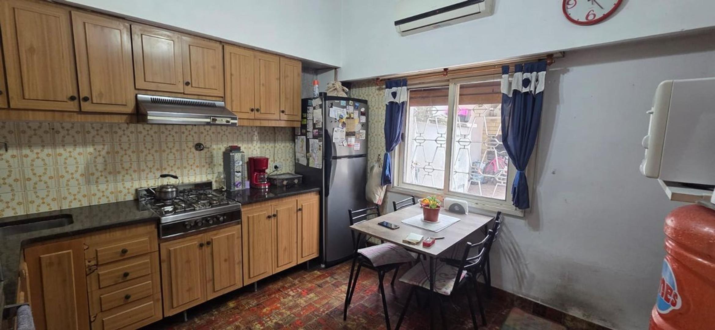 VENTA CASA 3 AMB SAN JUSTO COCHERA PATIO LAVADERO