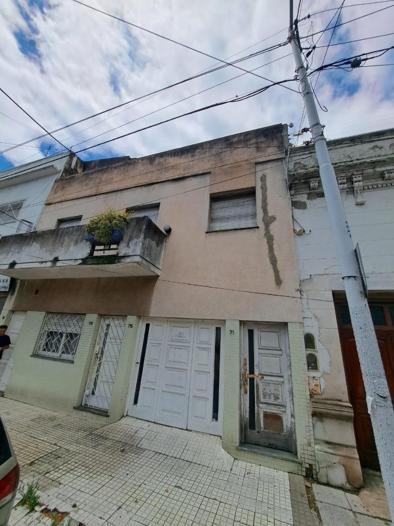 Lamadrid 71 , Piso 1