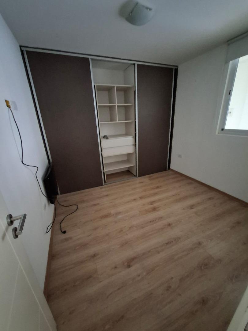 SEMIPISO 2 AMB. 60 M2. EXTERNO -COCHERA PRIVADA- PLAZA COLON