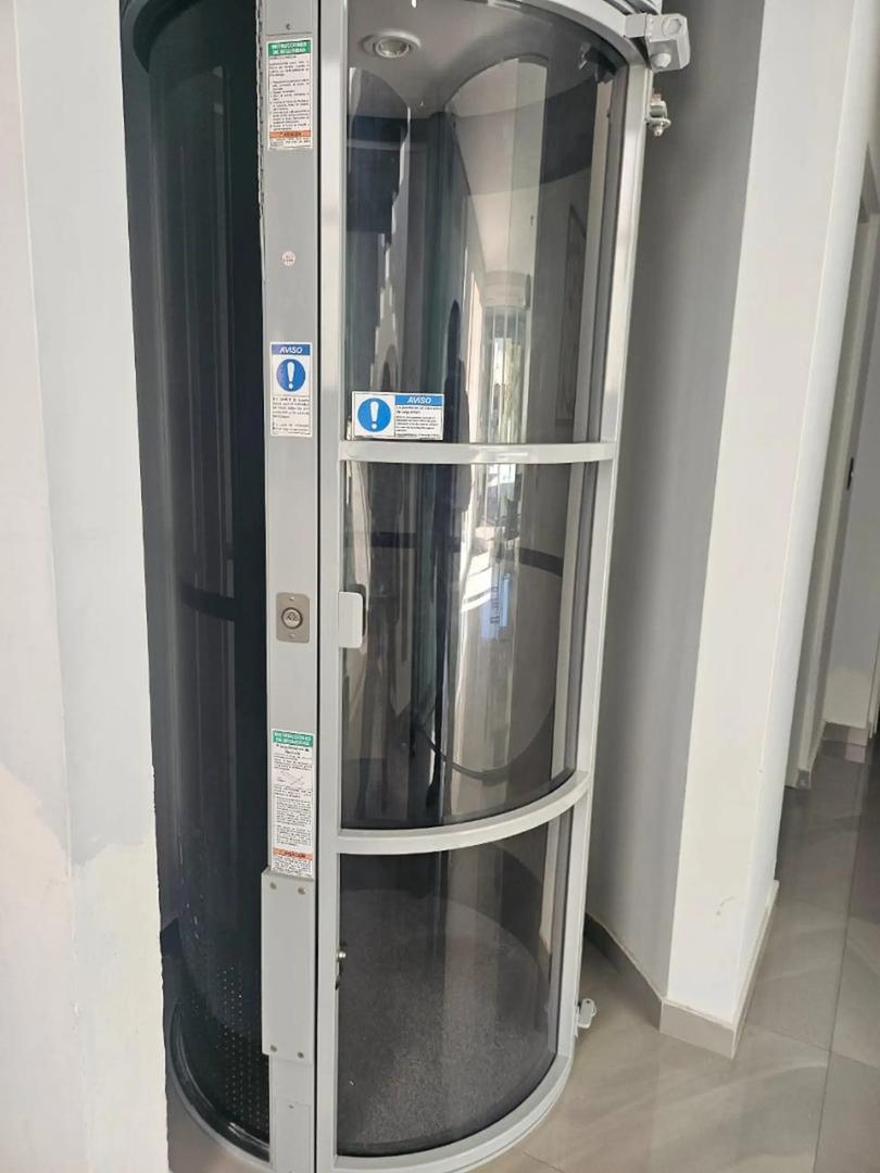 San Eliseo Golf - Casa Moderna En Venta.