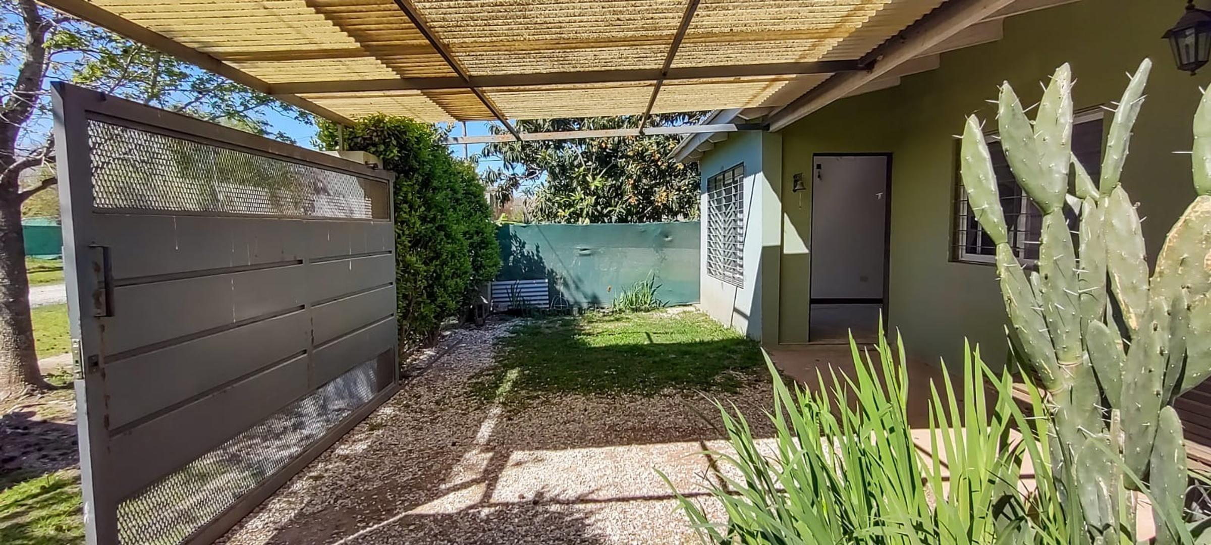 Casa 3 ambientes con 1 baño