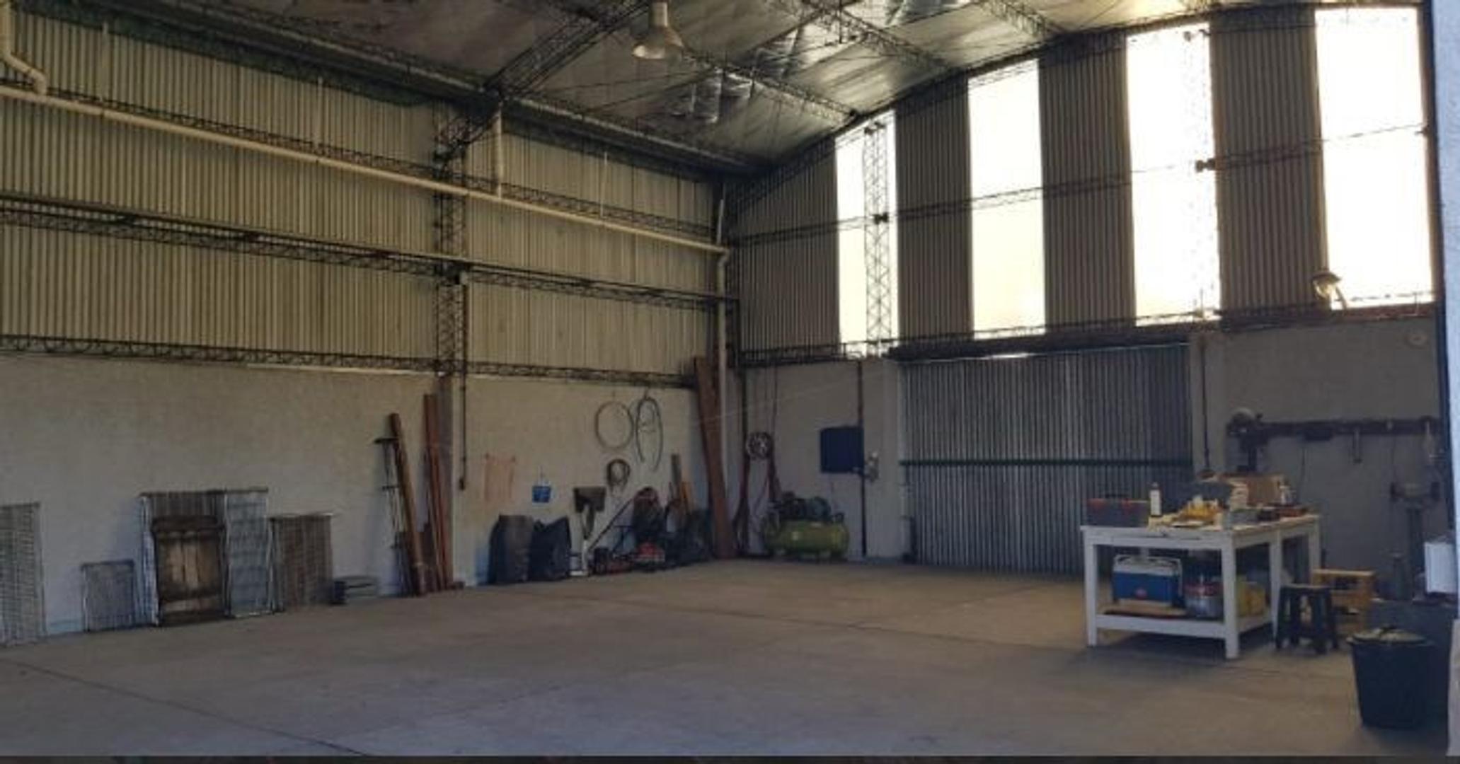 Depósito en Venta en Ituzaingo, Thornes 600