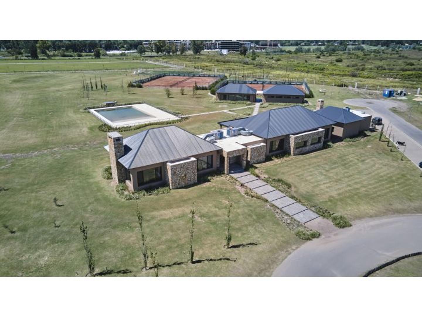 Terreno en Venta en Funes, USD 119.000