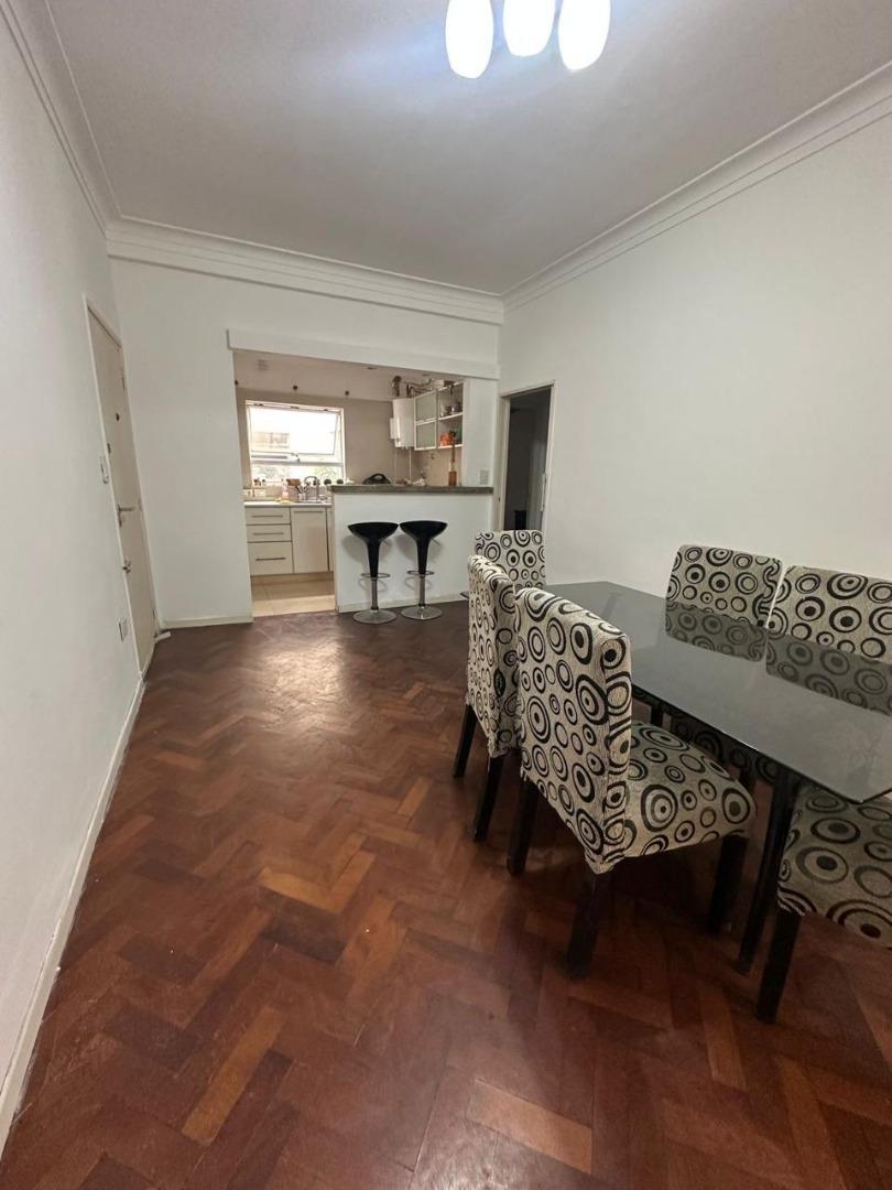 Balcarce 180 , Piso 1