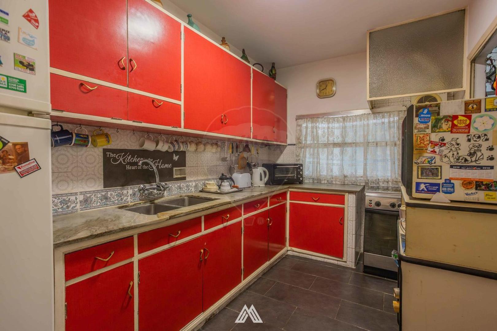 Departamento 4 ambientes con 2 baños