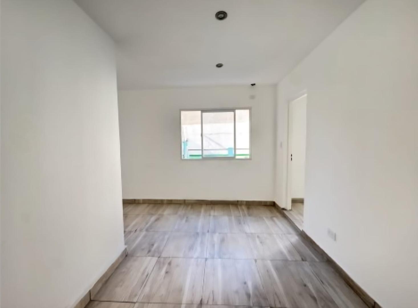 Depto Tipo Casa 4 ambientes con 2 baños