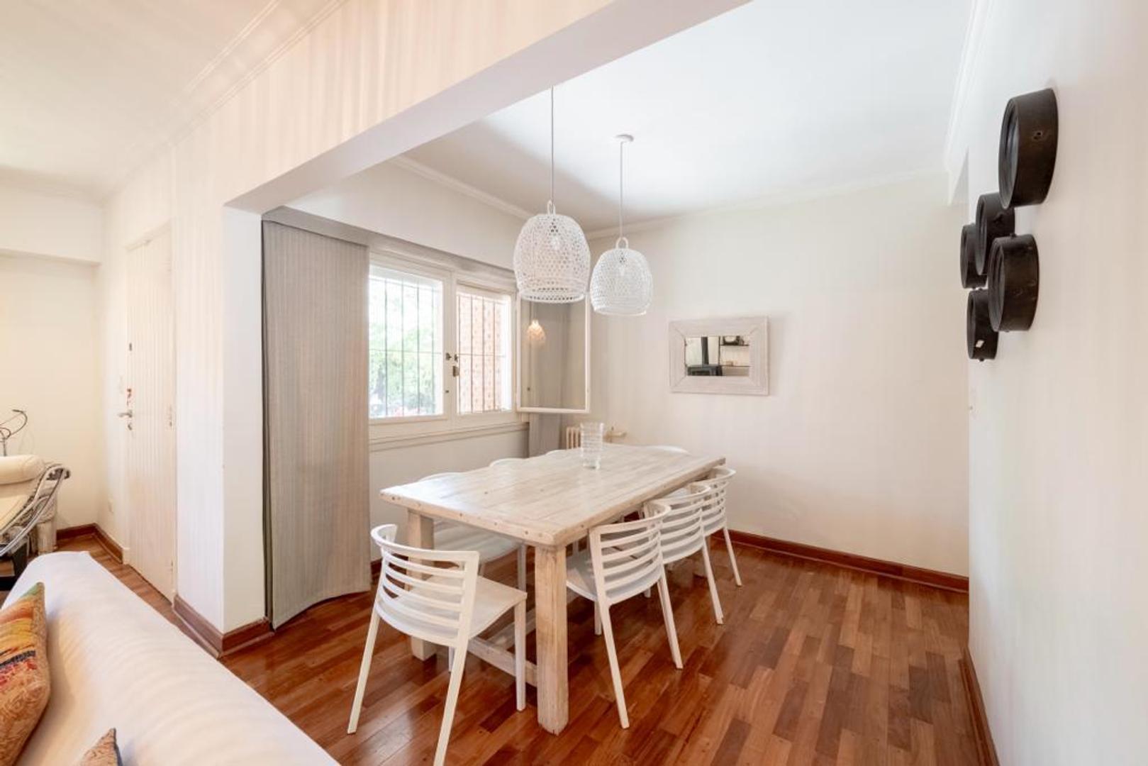 Chalet en 1 planta, jardín con piscina. Excelente zona.