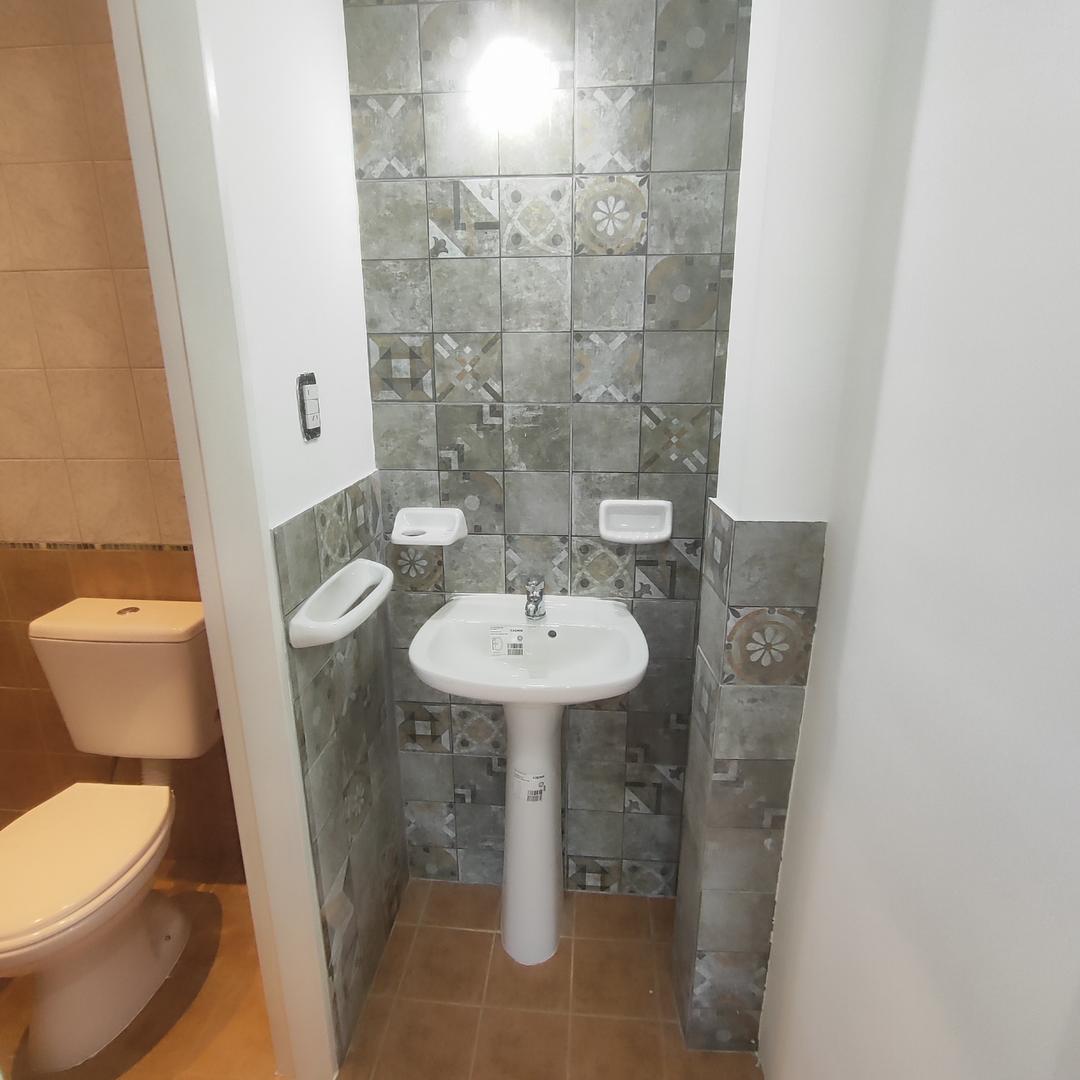 Hermosa oficina frente a la municipalidad de Ituzaingó