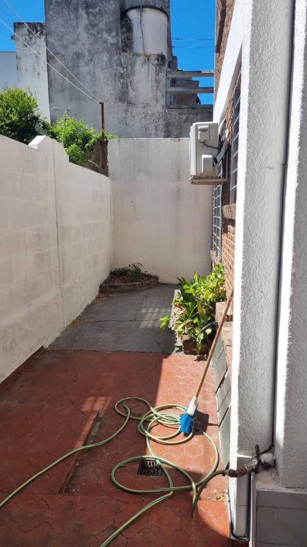 Muy buen chalet 4 ambientes con cochera