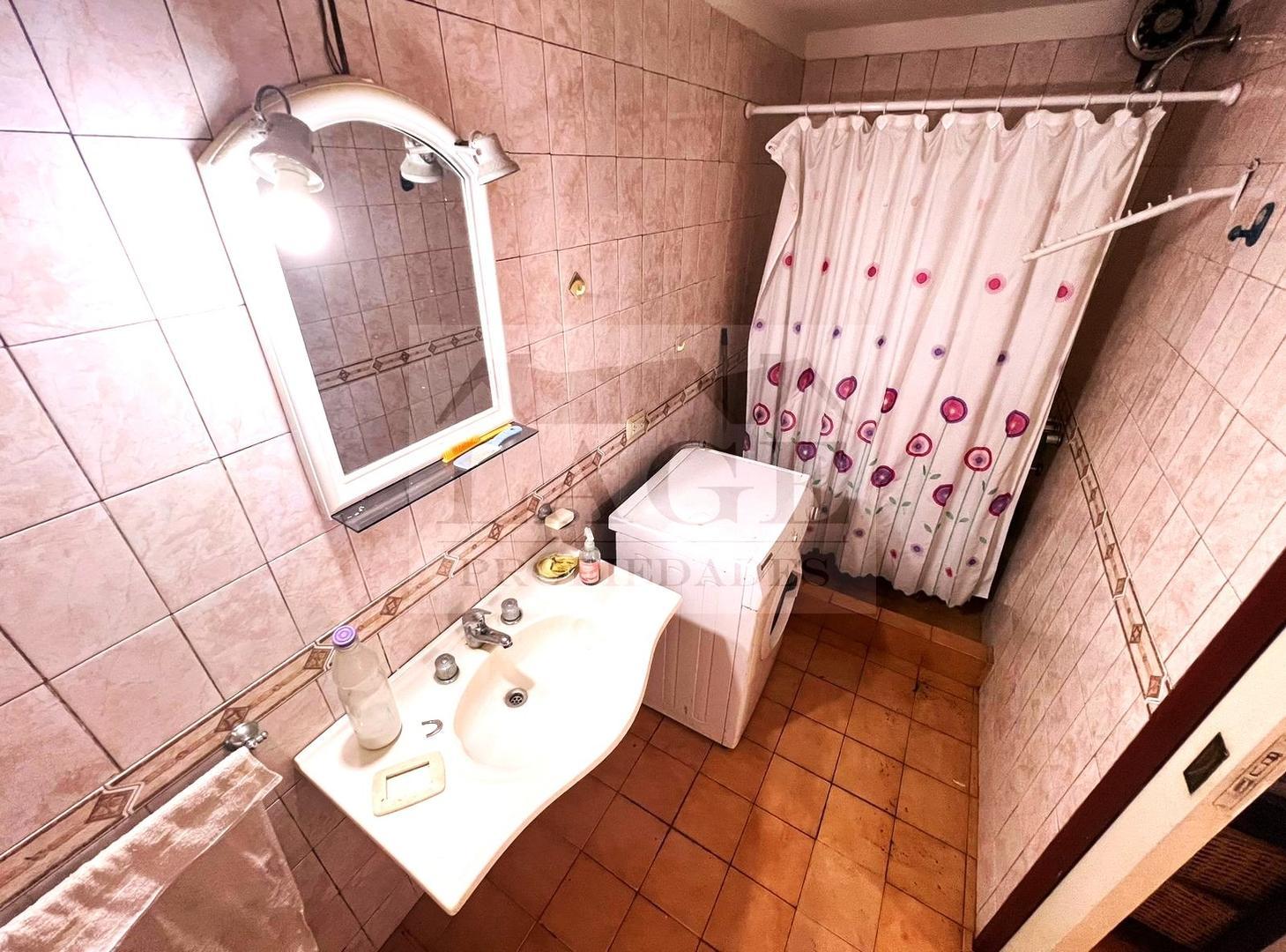 Depto Tipo Casa en Venta 45 años