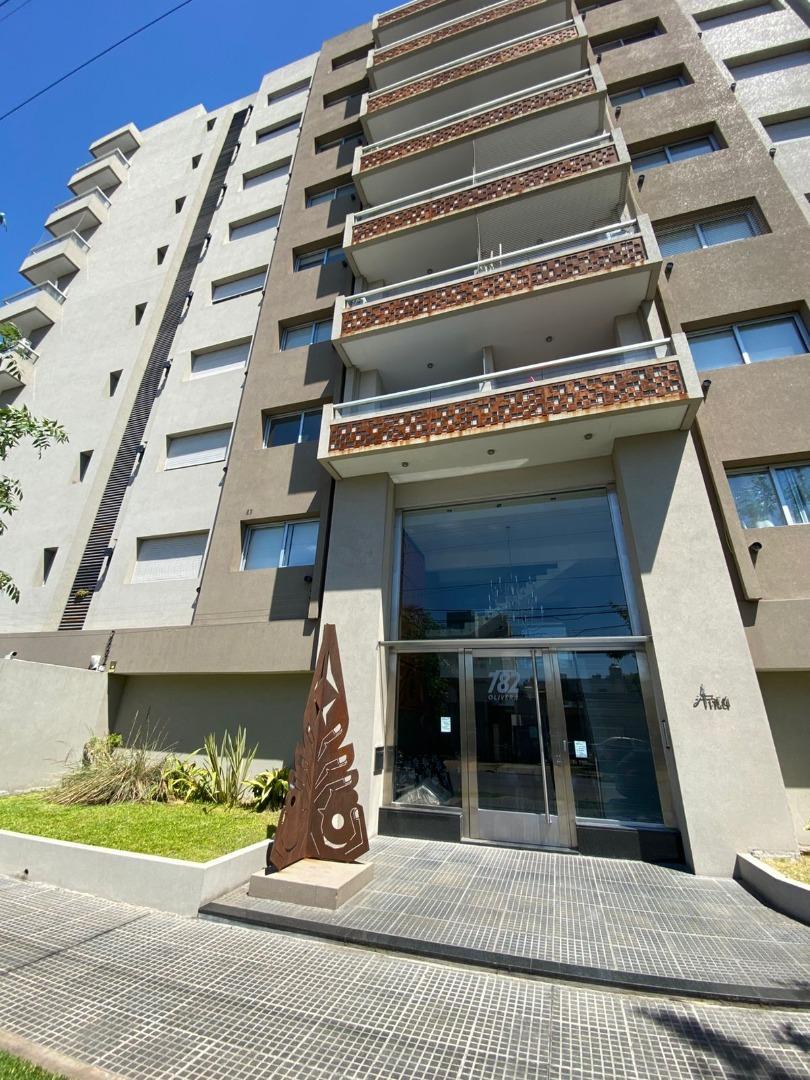 Departamento 2 ambientes en Ituzaingo sur