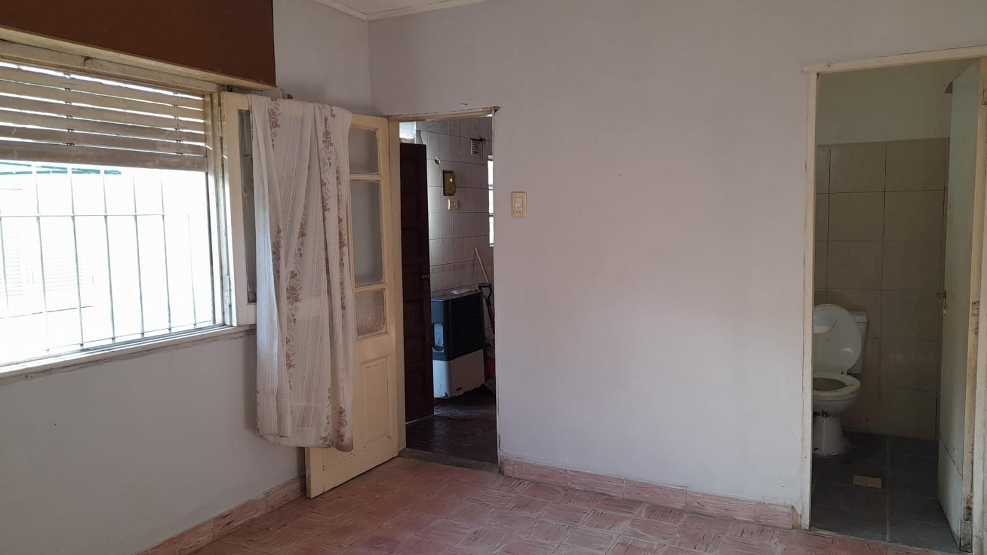 Depto Tipo Casa en Venta en Cerrito Sur, USD 27.000